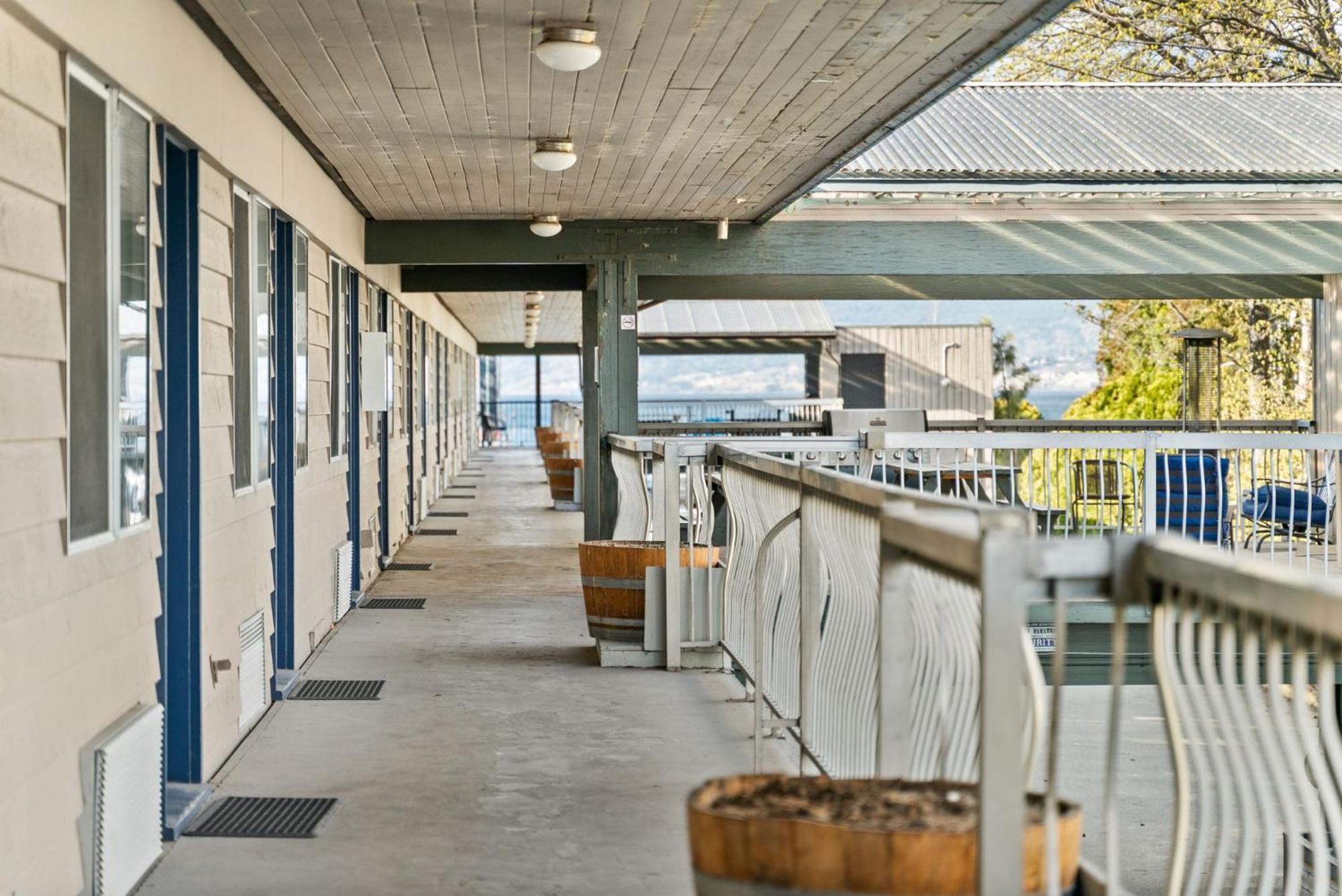 بينتيكتون Okanagan Lakefront Resort المظهر الخارجي الصورة