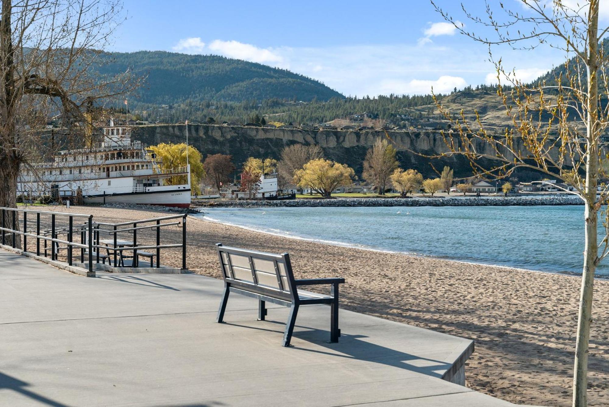 بينتيكتون Okanagan Lakefront Resort المظهر الخارجي الصورة